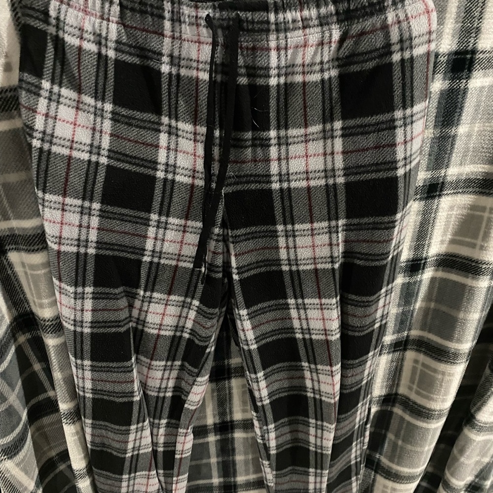 Men's Plaid Joggers in Black and Gray